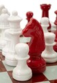 Joc de sah Red/White Chess, Mauro Ferretti, 61x61x14 cm, polirasina/sticla, multicolor