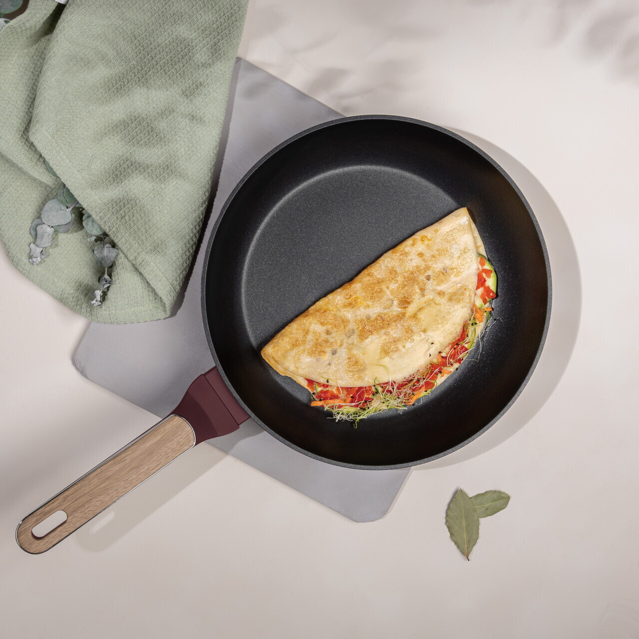 Tigaie Berlinger Haus, Leonardo Nordic, 28 cm, 2.4 L, aluminiu forjat, visiniu mat - imagine 3