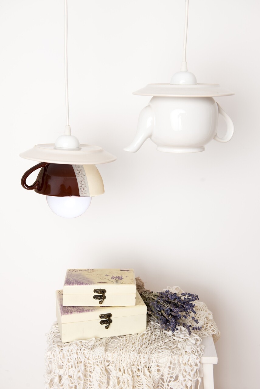 Lustra Tea Time, Deco Republic, E27, 1x60W, Ceramica, Ceainic Alb + Ceasca Crem-maro