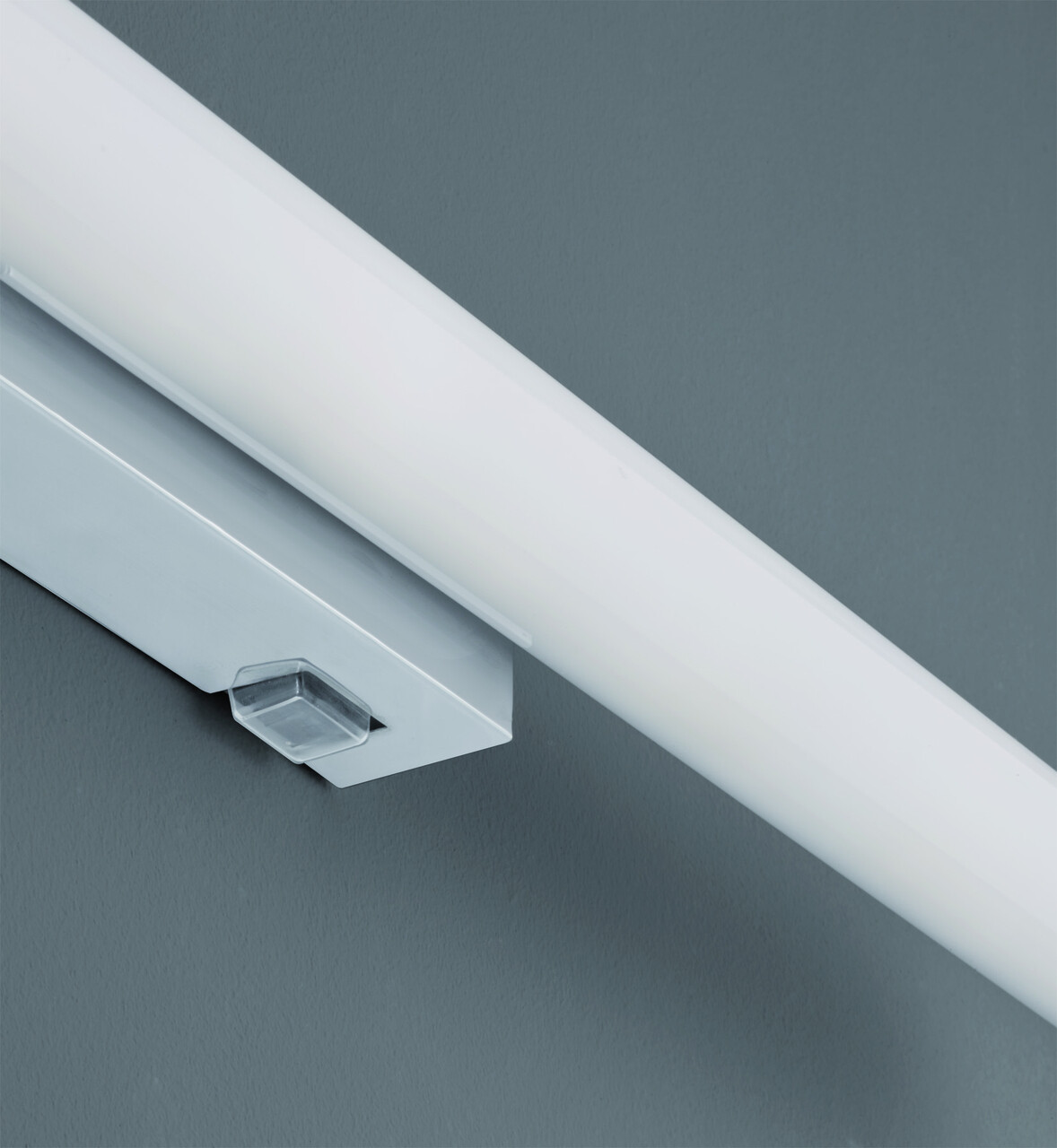 Aplica de perete Mattimo, TRIO, 60.4x5.5 cm, 6.5W, 1x SMD, metal, argintiu