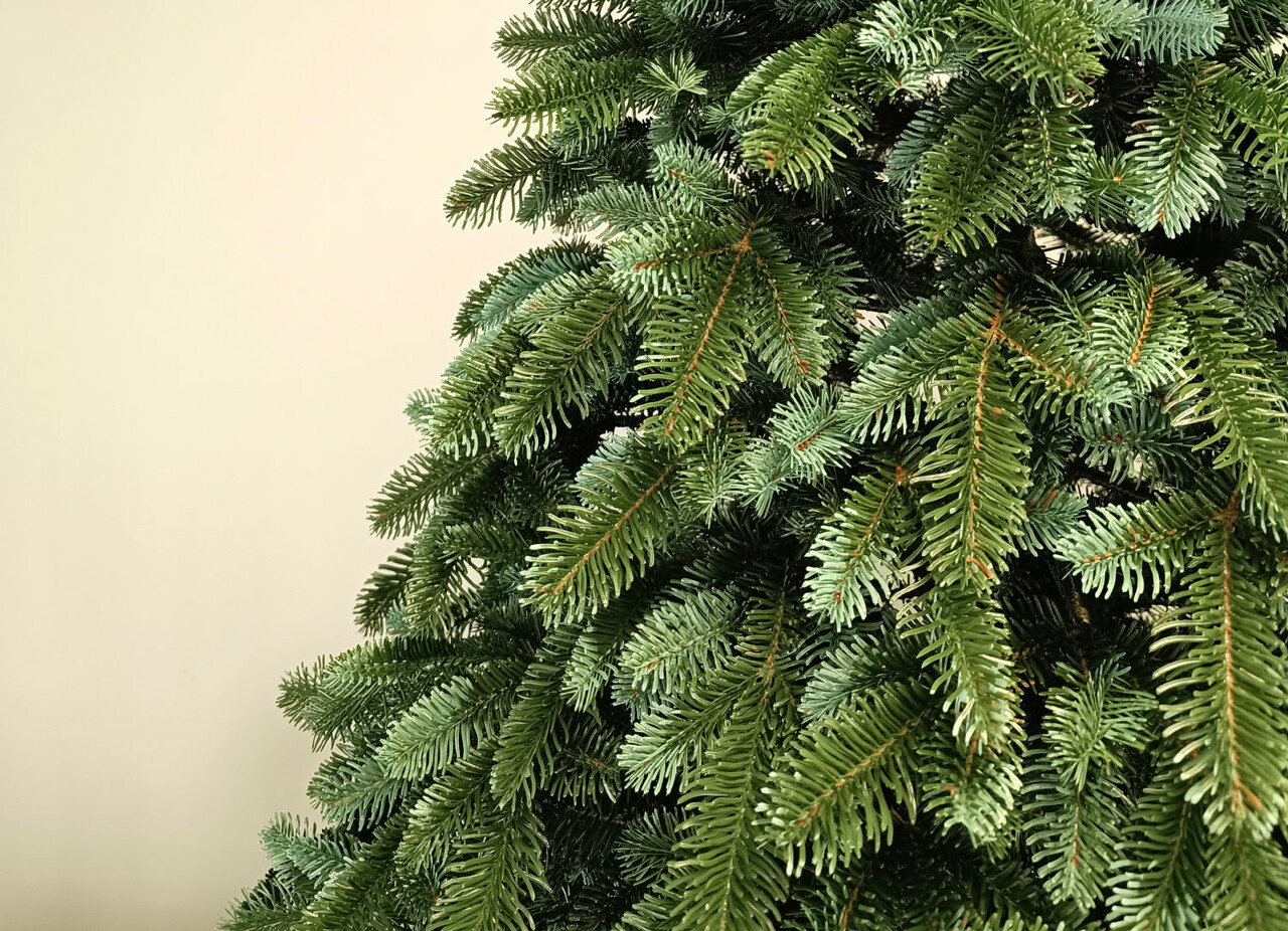 Brad artificial Christmas Deluxe by Sersimo, Canada argintiu, 3D, 250cm — imaginea 11