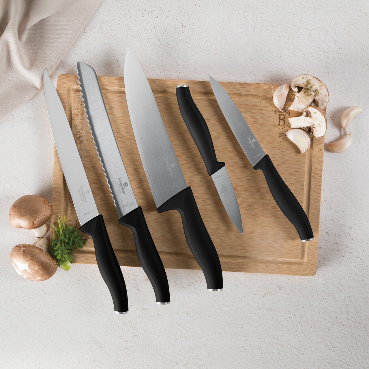 Set 5 cutite cu tocator Berlinger Haus, Matte Black, inox/bambus, negru/natur - imagine 6