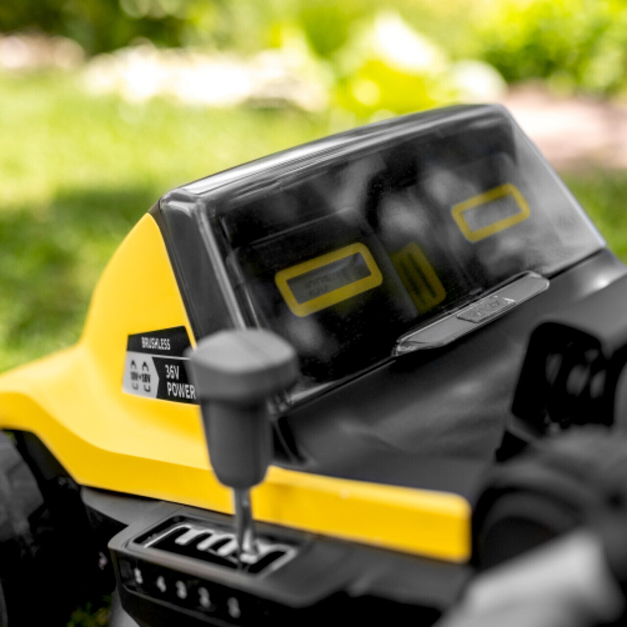 Masina de tuns iarba cu acumulator LMO 4-18 Dual Battery Set, Karcher, galben/negru — imaginea 6