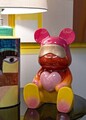 Figurina /sculptura decorativa Sitting Rainbow Teddy, Mauro Ferretti, 21.5x20.5x32 cm, polirasina, multicolor