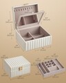 Cutie pentru bijuterii cu 2 etaje si oglinda Anah, Vasagle, 21.5x24x13.5 cm, piele ecologica/MDF, alb