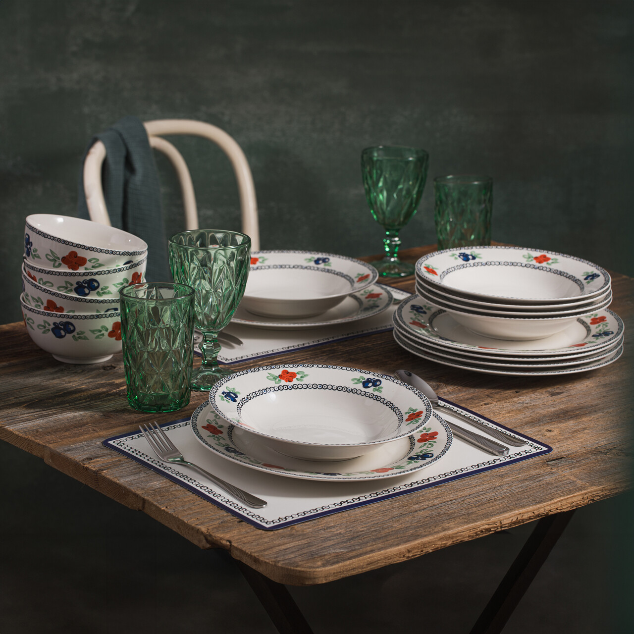 Serviciu de masa 18 piese Kalina Ambition portelan multicolor