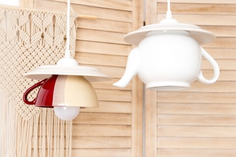 Lustra tea time, deco republic, e27, 1x60w, ceramica, ceainic + ceasca, alb/visiniu