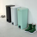 Cos de gunoi cu pedala, Brabantia, StepUp, 40 L, 35.2x28x66.6 cm, polipropilena, gri inchis
