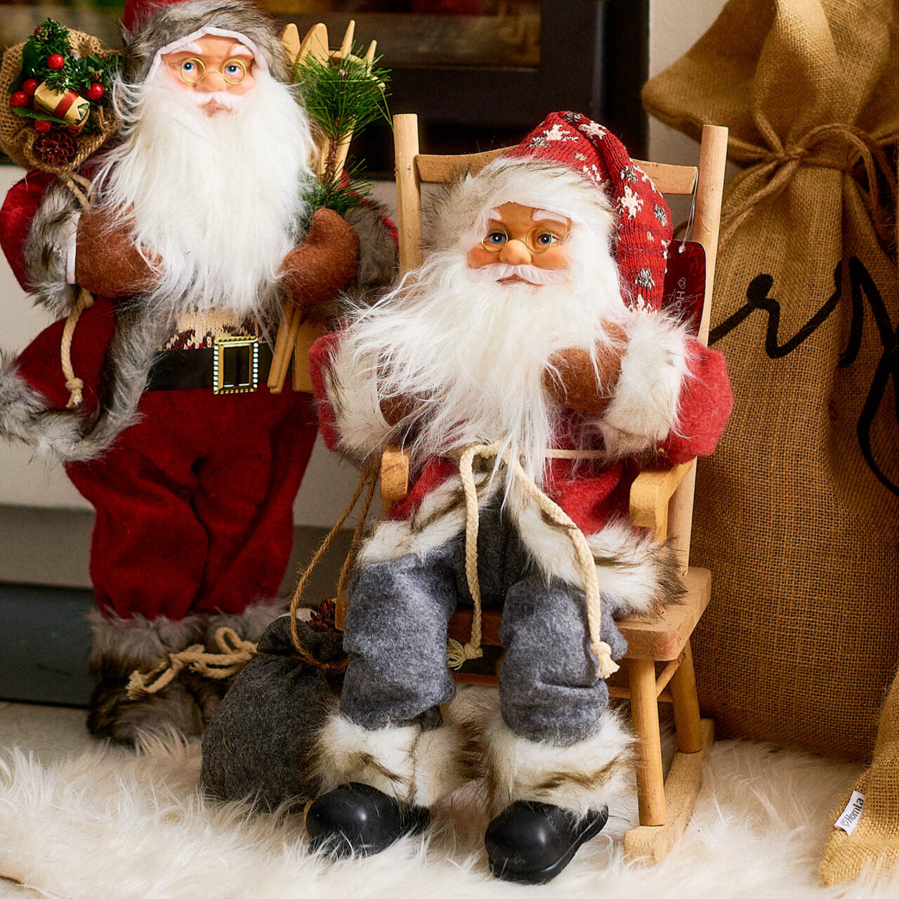 Decoratiune Mos Craciun pe balansoar Clause, Homla, 45 cm, plastic/poliester, rosu