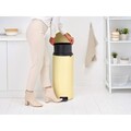 Cos de gunoi cu pedala, Brabantia, NewIcon Mellow Yellow, 30 L, 38x29.3x67.9 cm, otel, galben pastel