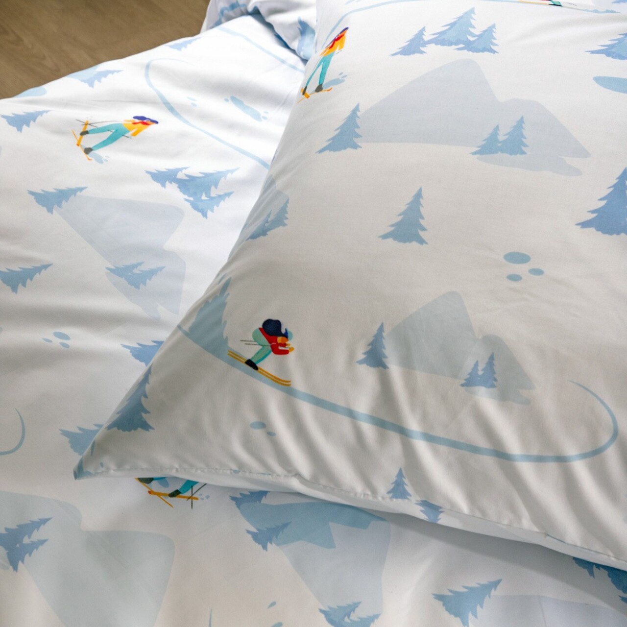 Lenjerie de pat dubla Merriment, Homla, 3 piese, 160x200 cm, microfibra din poliester, alb/albastru