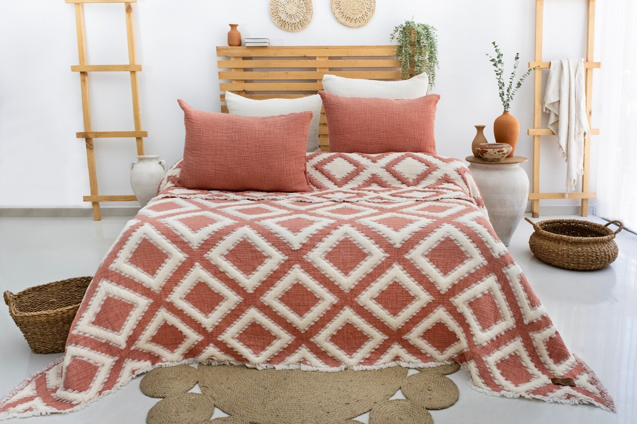 Set cuvertura pique dubla, Sonia - Tile Red, Şaheser, 70% bumbac/30% poliester