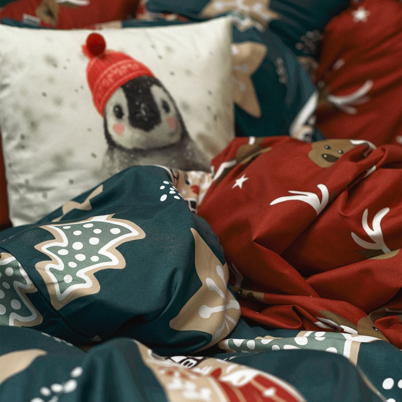 Lenjerie de pat dubla Reindeer, Homla, 3 piese, 160x200 cm, microfibra din poliester, rosu - 1 | YEO