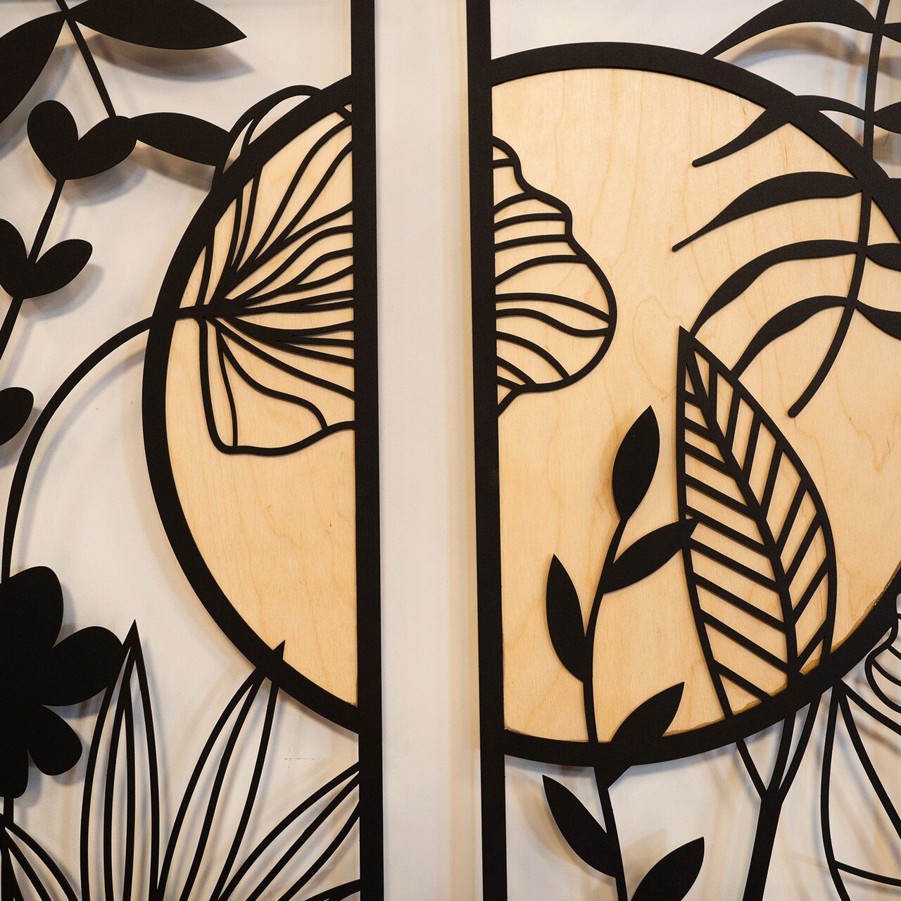Decoratiune de perete, Ginkgo Wood, Otel, 29 x 68 cm, Negru/Bej