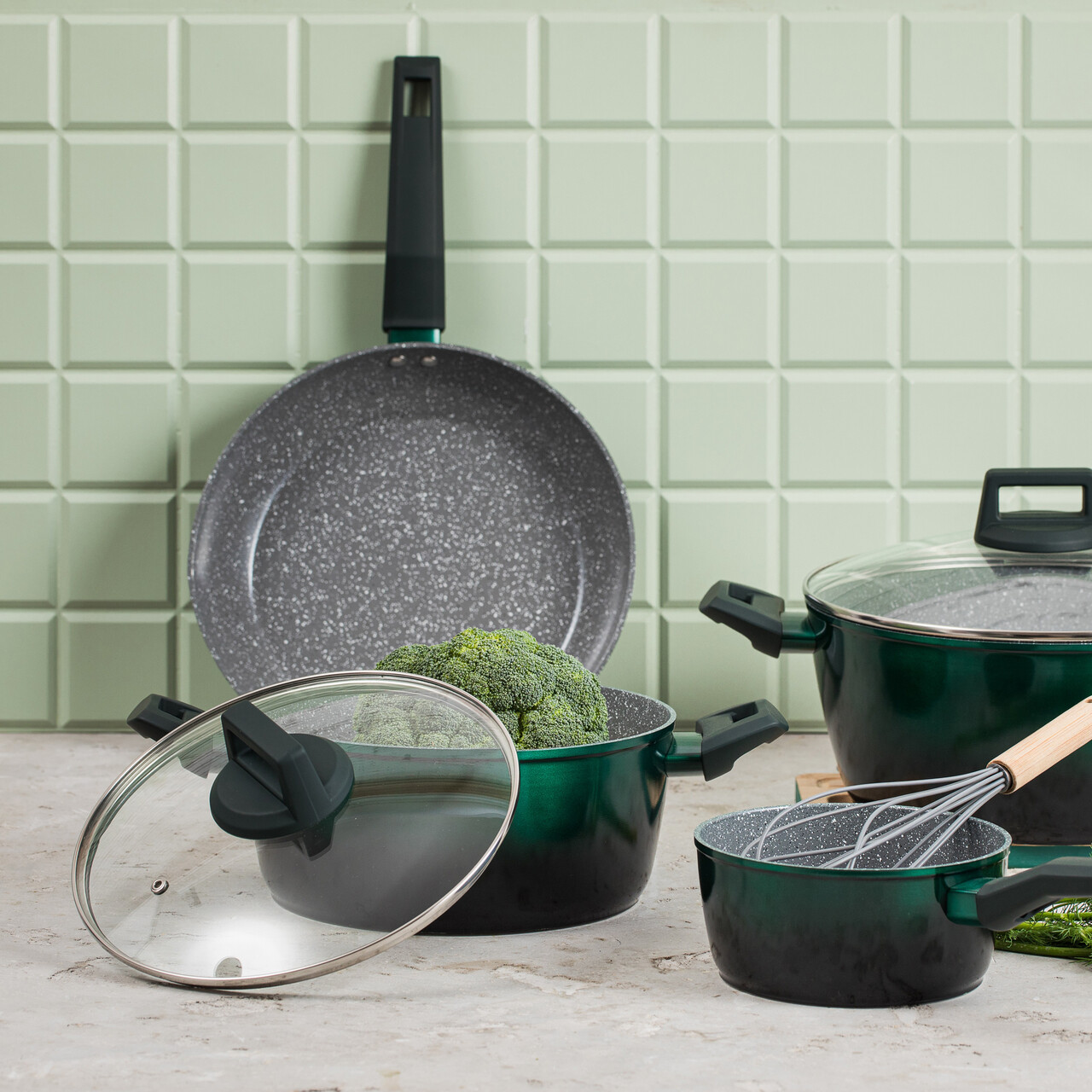 Oala cu capac Ombre Green, Ambition, invelis Qualum Ceramic Stone, 6.7 L, aluminiu, verde/negru - imagine 2