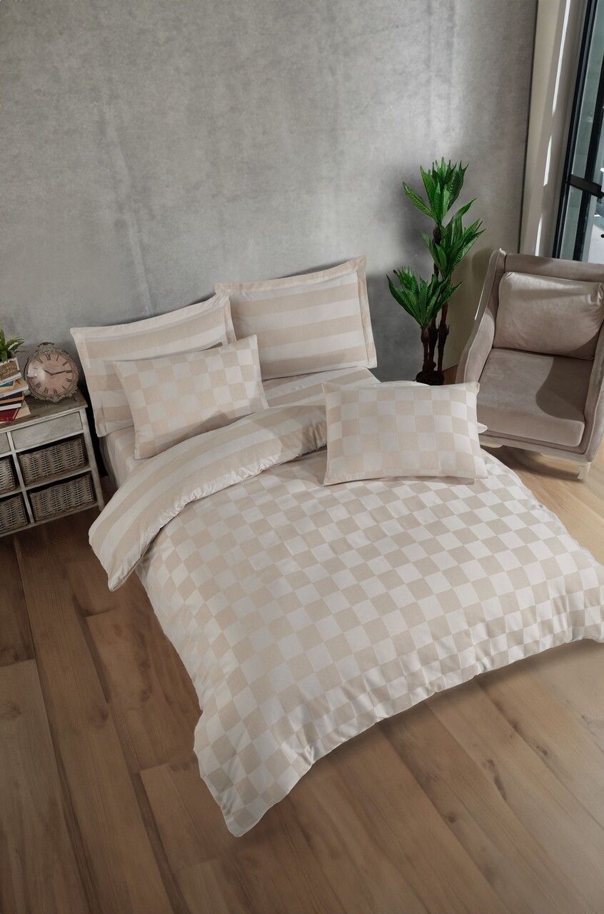 Lenjerie de pat dubla, Kareli Saten - Beige, EnLora Home, 70% bumbac/30% poliester