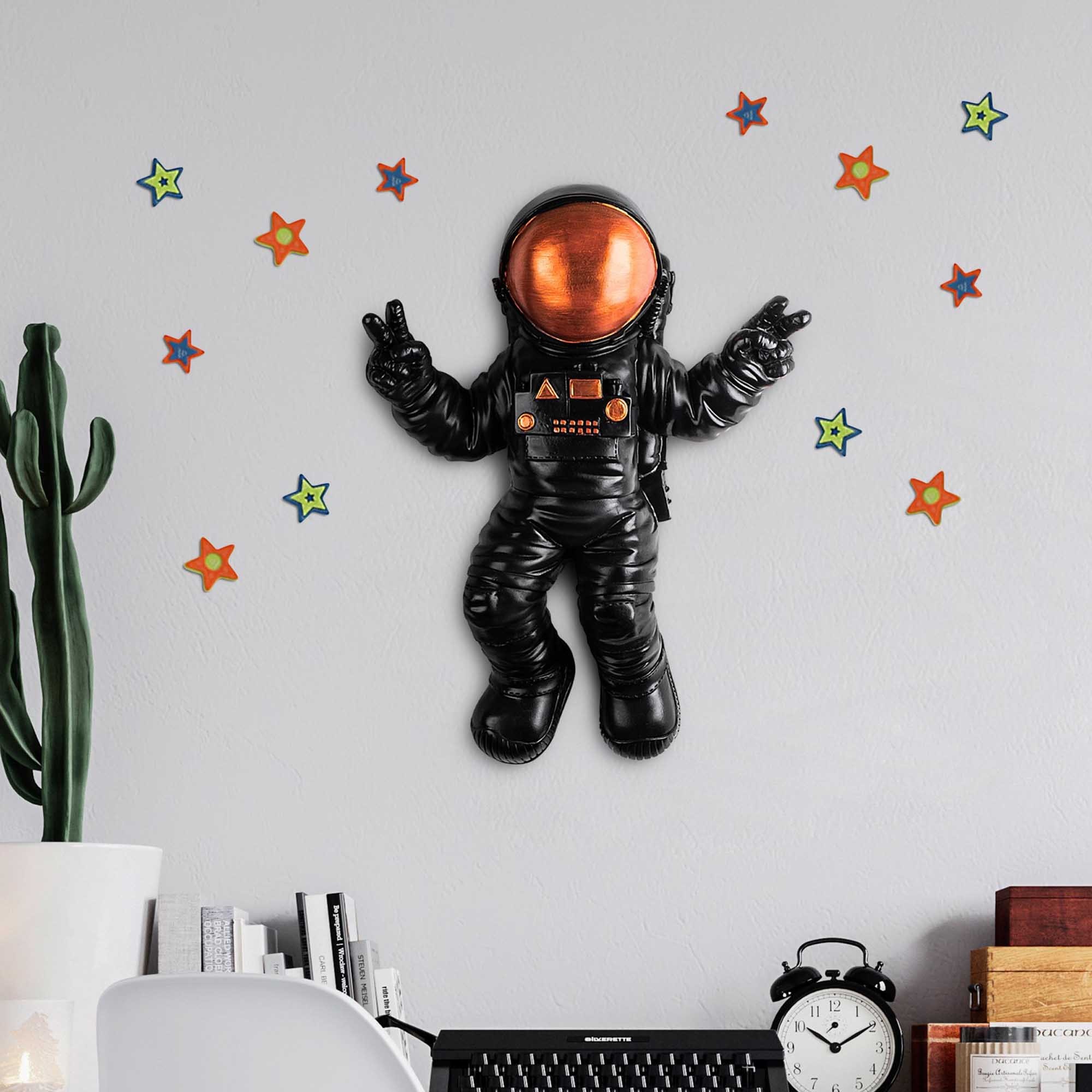 Decoratiune de perete, Cosmonaut 3, Poliester, Lățime: 35 cm Înălțime: 47 cm Adâncime: 10 cm, Multicolor