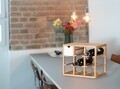 Suport 8 sticle de vin, Wenko, Finja, cu sertar integrat, 24 x 29 x 33.5 cm, bambus/mdf, alb/natur
