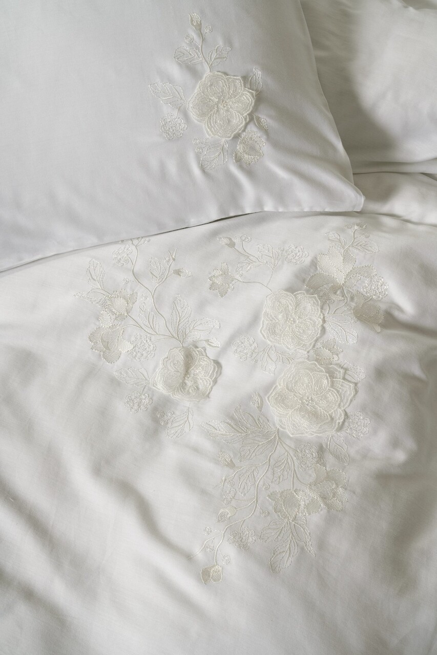 Lenjerie de pat dubla, Gembira - White, Cotton Box, Bumbac Satinat