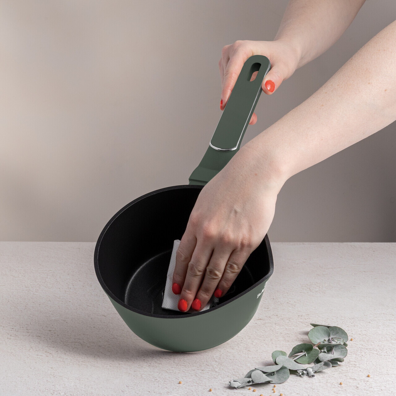 Cratita cu capac Berlinger Haus, Matte Green, 16 cm, 1.2 L, aluminiu forjat, verde mat - imagine 5