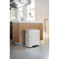 Cos de gunoi cu pedala, Brabantia, Bo Pedal, 60 L, 36.3x54.1x65.2 cm, otel, alb
