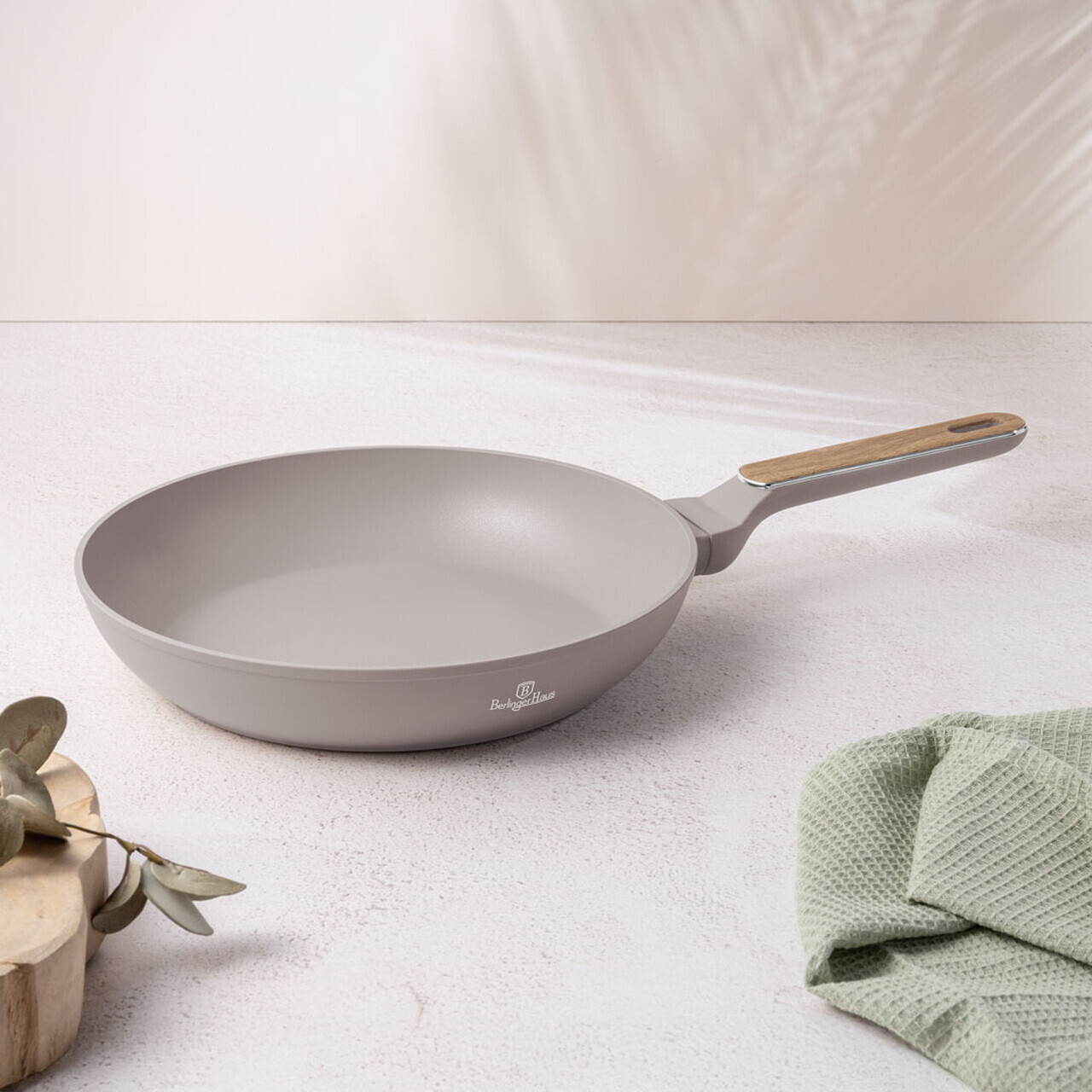 Tigaie Berlinger Haus, Taupe Nordic, 28 cm, 2.4 L, aluminiu forjat, taupe mat/natur - imagine 9