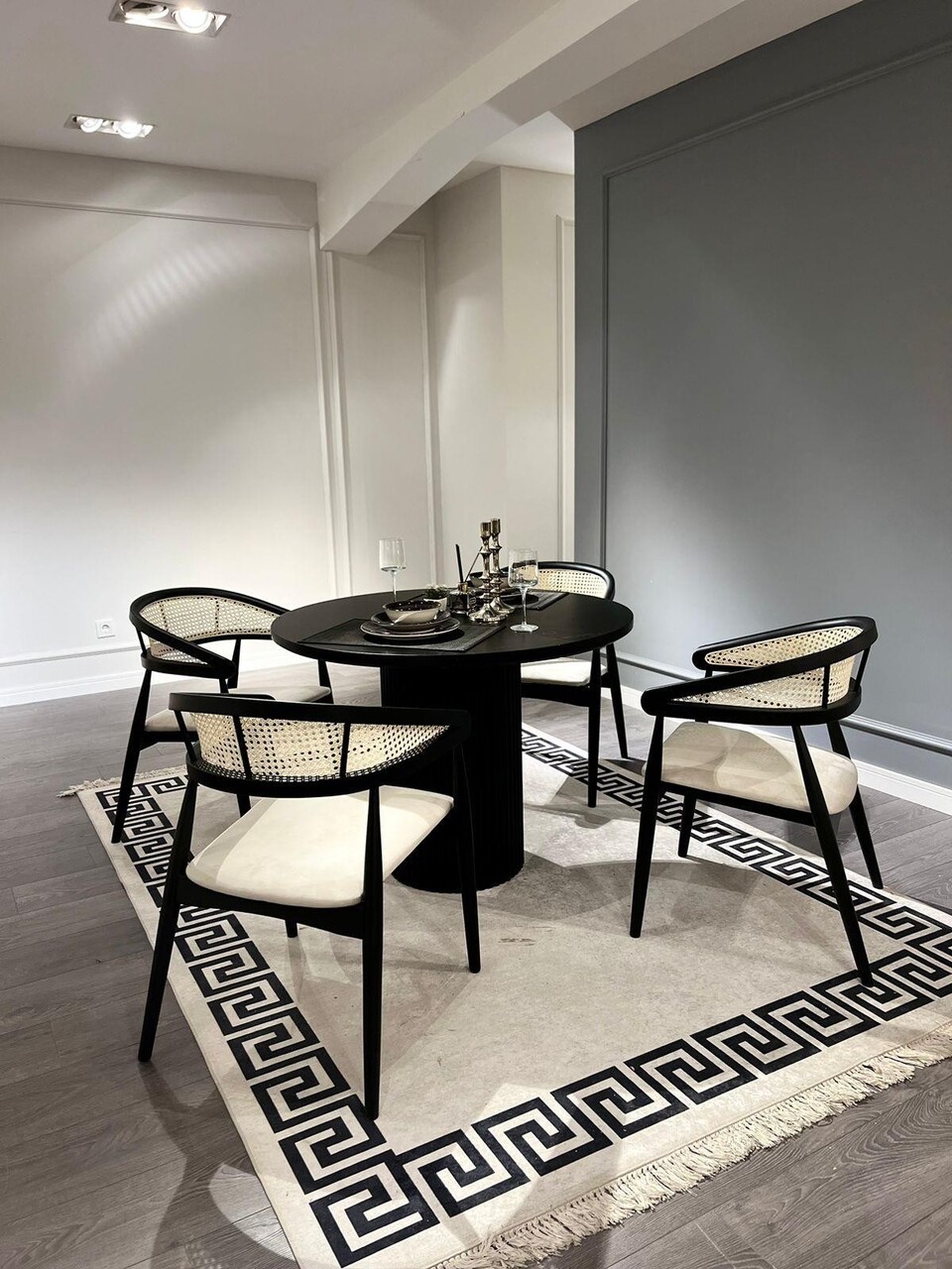 Set masă și scaune (5 bucăți), Hanah Home, Moon, Alb/Negru - imagine 2