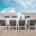 Masa extensibila pentru gradina Thais, 135-270 x 90 x 74 cm, aluminiu/sticla temperata, alb