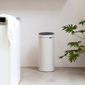 Cos de gunoi cu soft touch, Brabantia, Touch New, 30 L, 32x29.5x72 cm, otel, bej