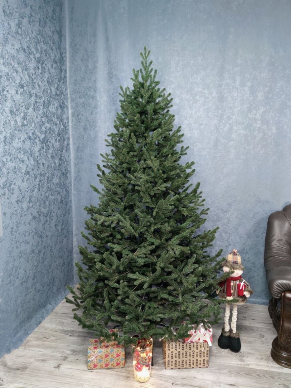 Brad artificial Christmas Deluxe by Sersimo, Viena verde, 3D, 210cm — imaginea 4