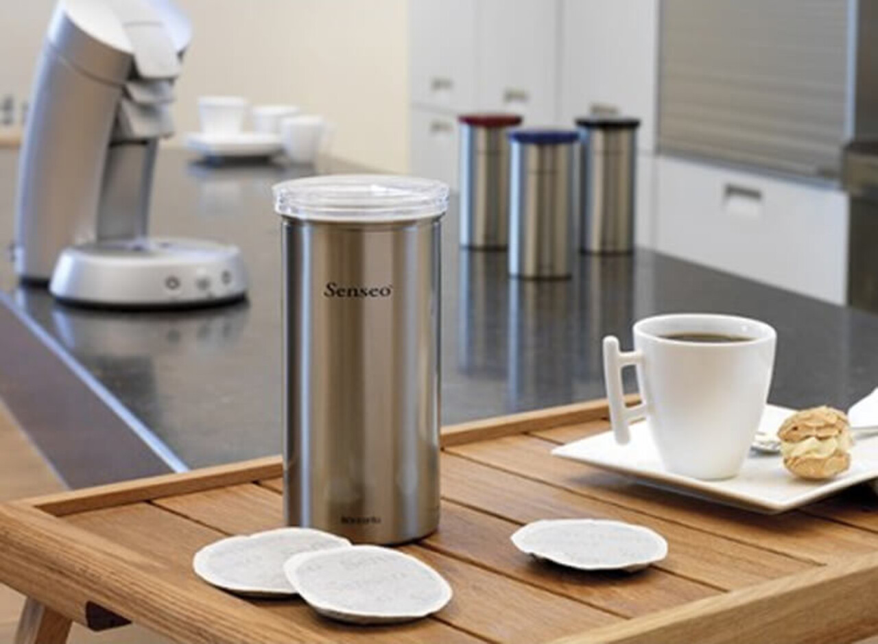 Organizator pentru 18 capsule de cafea, Brabantia, Matt Fingerprint Proof , 8.5x17 cm, inox, argintiu mat/rosu