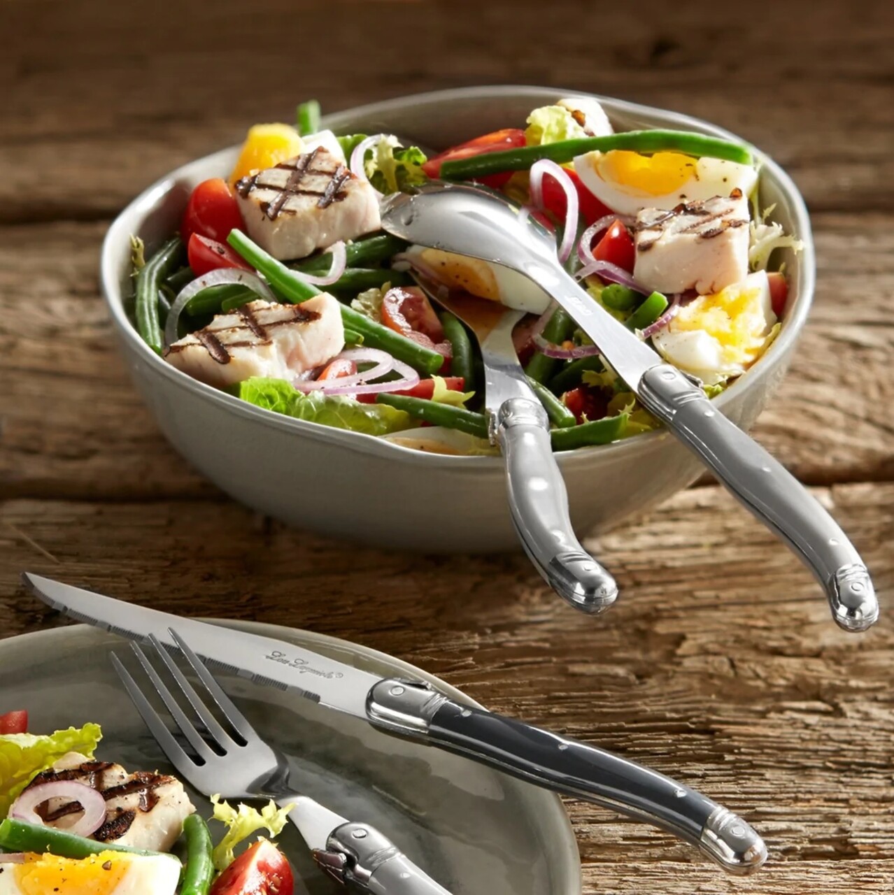 Set 2 ustensile pentru salata cu suport, Lou Laguiole, inox/lemn - 1 | YEO
