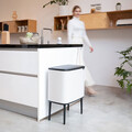 Cos de gunoi cu soft touch, Brabantia, Bo Touch, 36 L, 31.2x54x68 cm, otel, bej