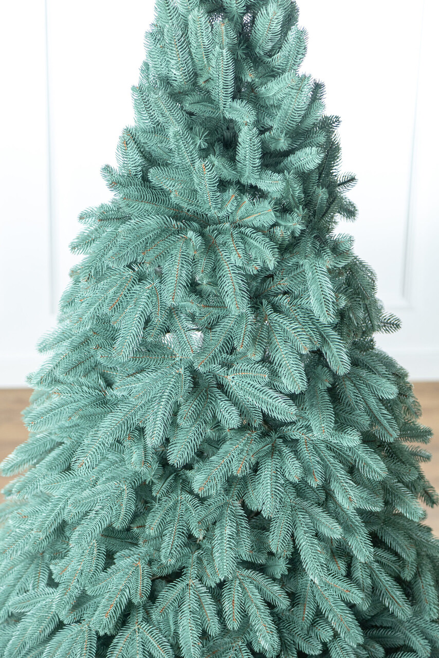 Brad artificial Christmas Deluxe by Sersimo, Laponia Select argintiu, integral 3D, 210cm