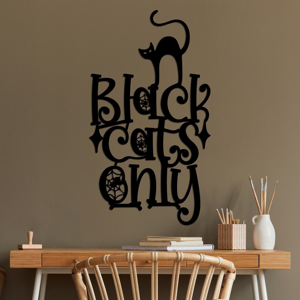 Decoratiune de perete, Cat 8, Dimensiune: 34 x 60 cm, Negru
