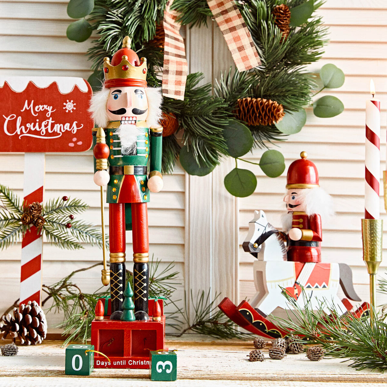 Decoratiune Spargatorul de nuci Nutcracker Homla 42 cm lemn multicolor