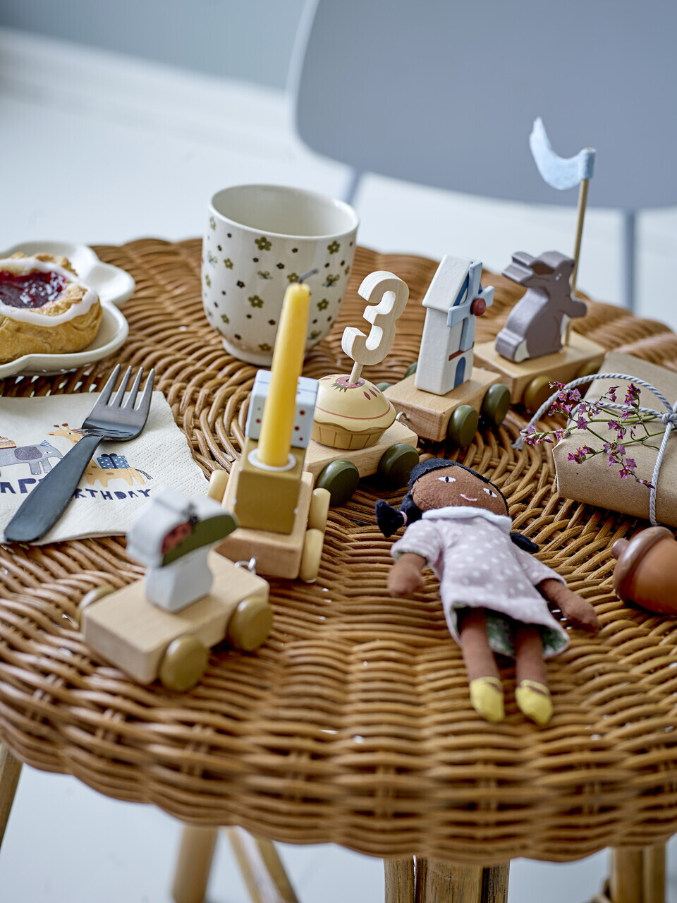 Jucarie aniversara, Bloomingville, Alfi Birthday, 39x5x8.5 cm, FSC 100%, MDF/lemn de fag, multicolor - imagine 9
