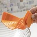 Strecuratoare detasabila pentru paste InnovaGoods, 22 x 6 x 8 cm, silicon, portocaliu