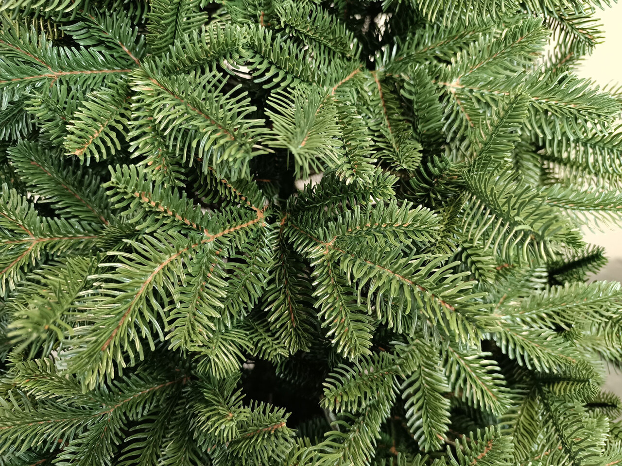 Brad artificial Christmas Deluxe by Sersimo, Canada verde, 3D, 210cm — imaginea 8