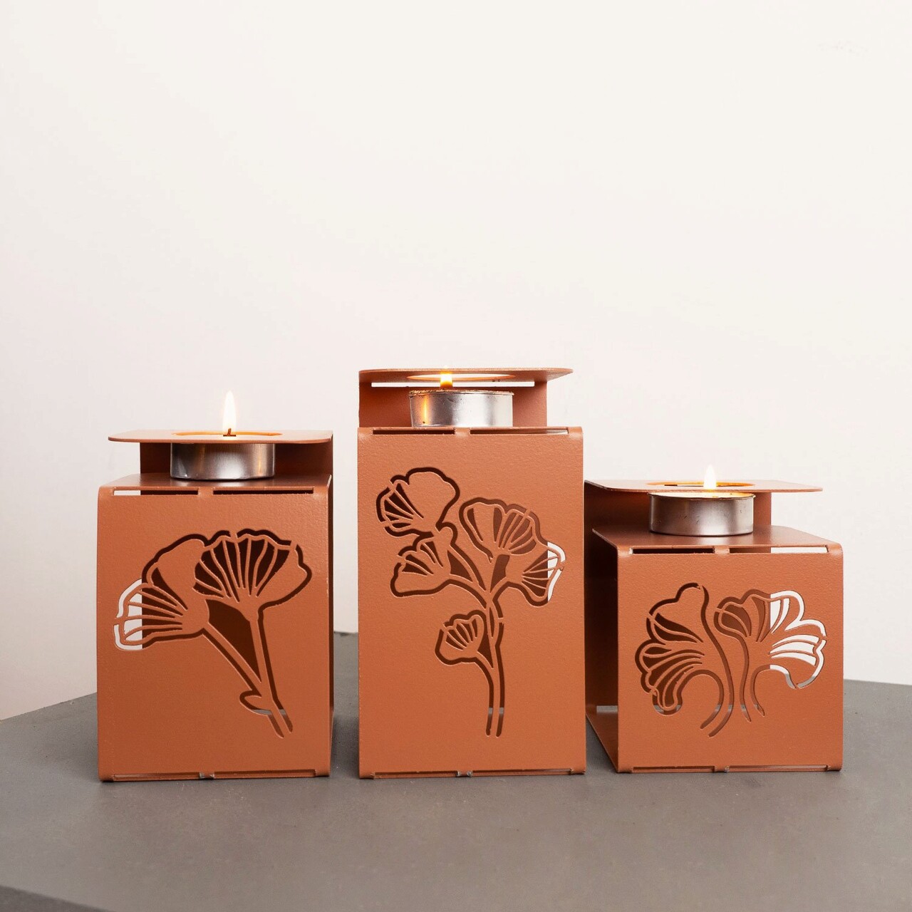 Set 3 suporturi lumanare, Ginkgo Tealight, Otel, Rosu