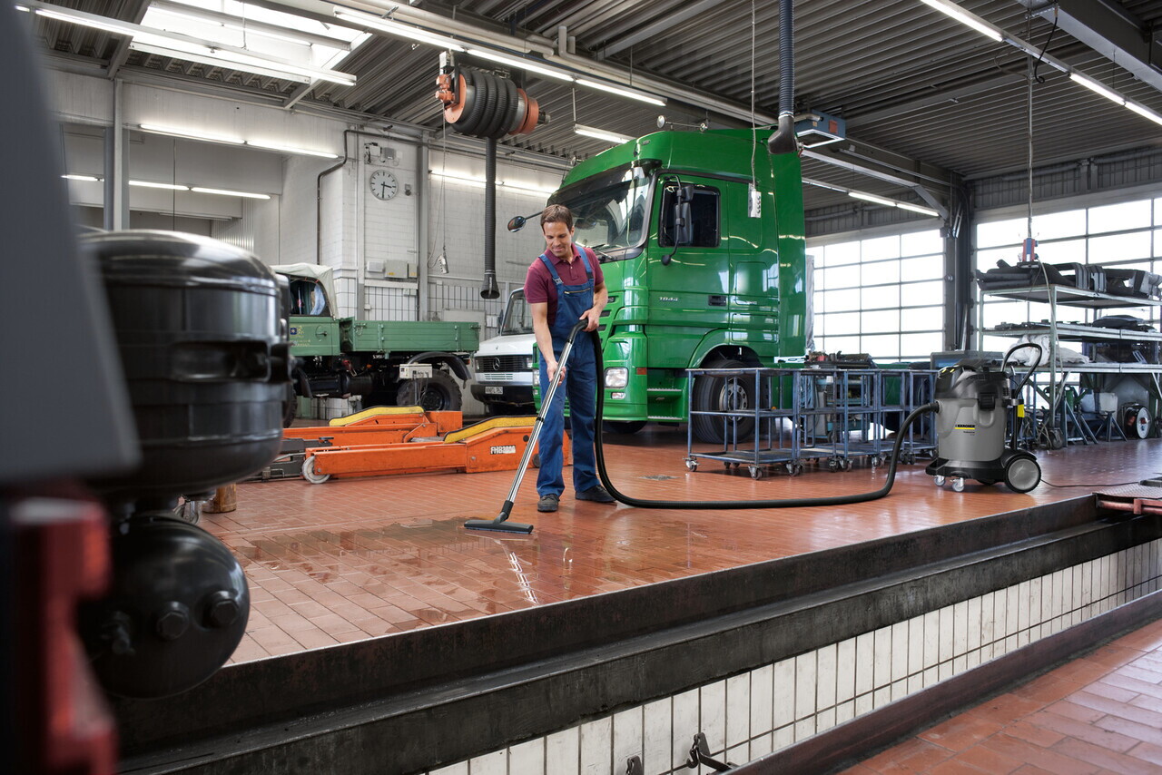 Aspirator umed-uscat profesional NT 70/2, Karcher, gri — imaginea 2