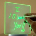 Panou de mesaje si notite cu LED Lemo, InnovaGoods, RGB, USB, 15 x 9.5 x 19 cm