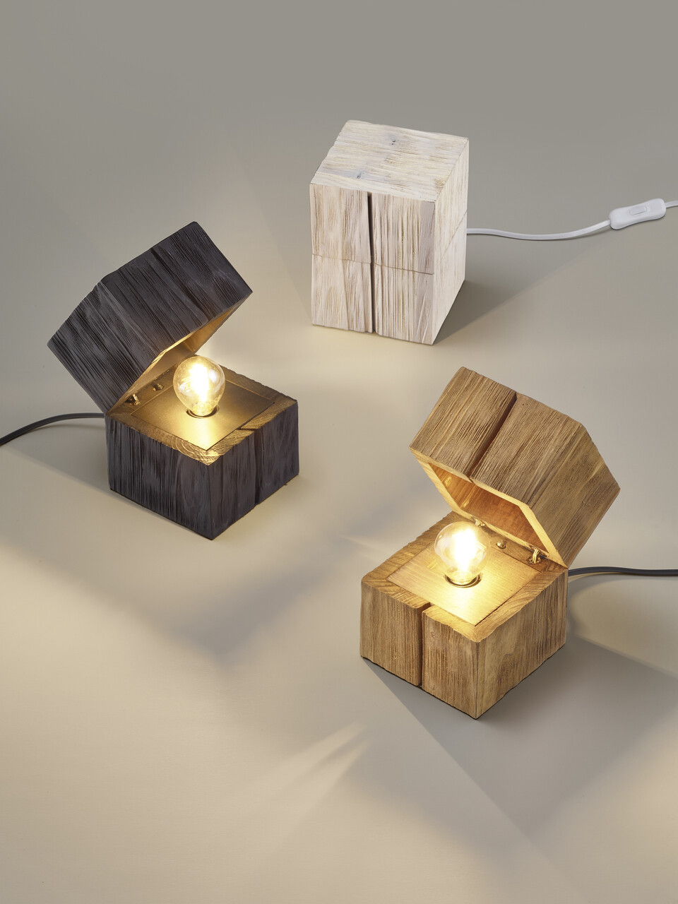 Lampa de masa Treasure, TRIO, 12x12x16 cm, 2W, 1x E14, lemn, negru