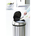 Cos de gunoi cu soft touch, Brabantia, Matt Steel, 60 L, 40x40x71 cm, otel, argintiu