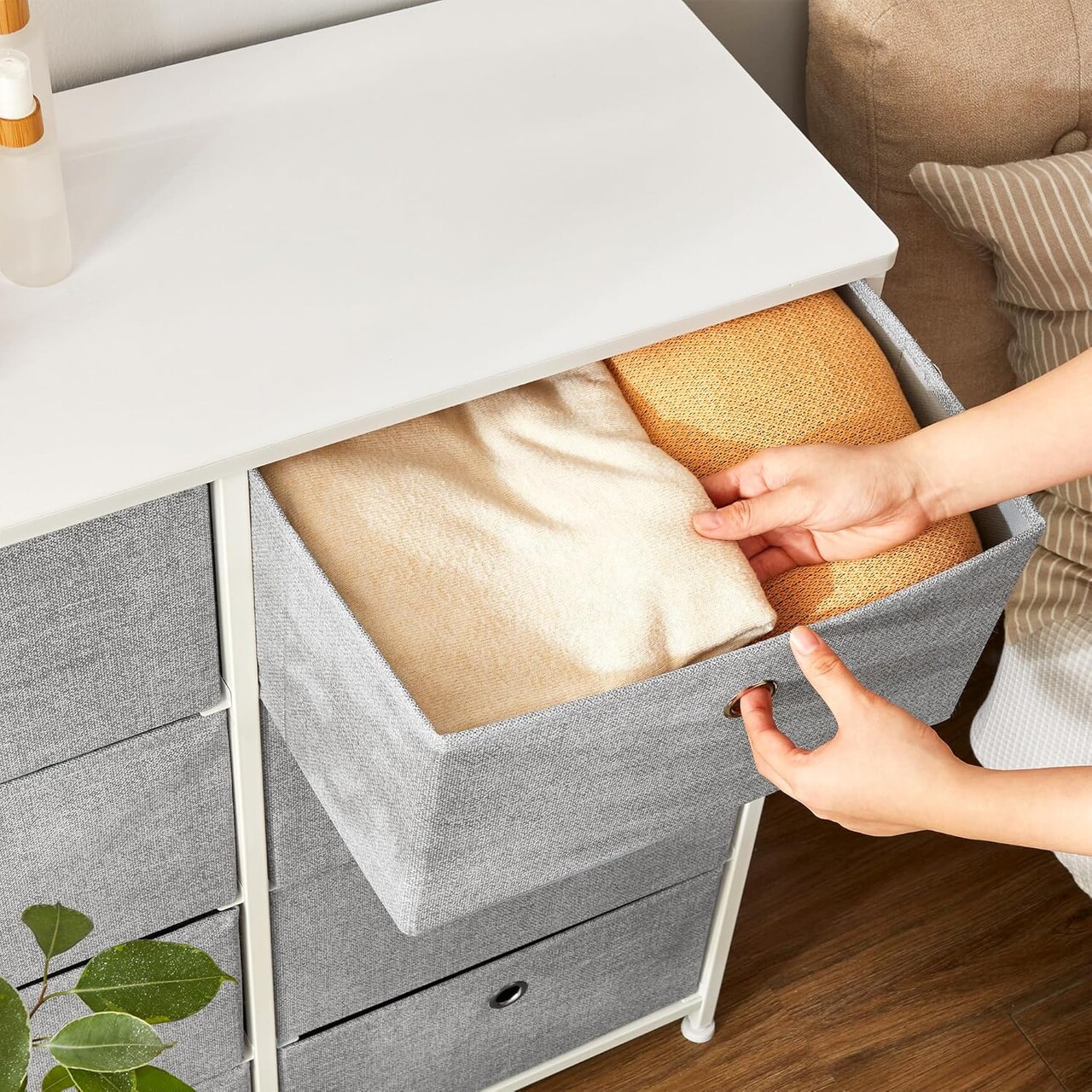 Comoda cu 8 sertare textile, Songmics, 80x30x81.5 cm, MDF/otel, gri - 2 | YEO