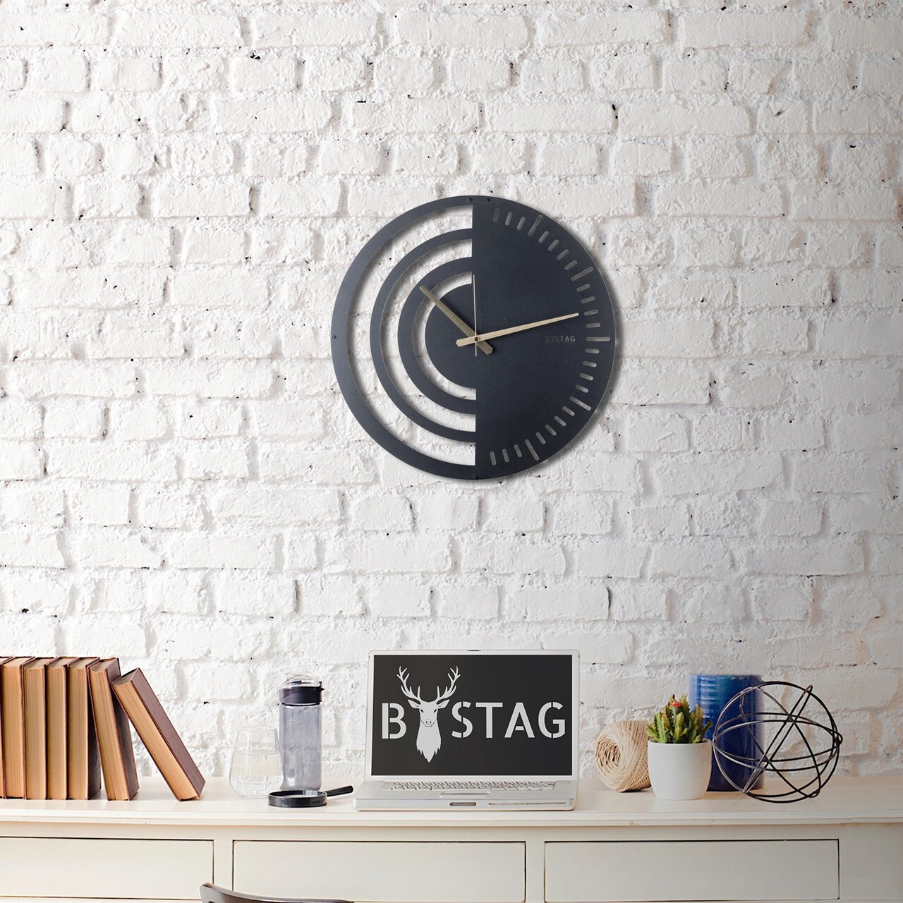 Ceas de perete Chrono Metal Dimensiune: 50 x 50 cm Negru