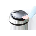 Cos de gunoi cu soft touch, Brabantia, Touch Platinum, 60 L, 40x40x71 cm, otel, gri inchis