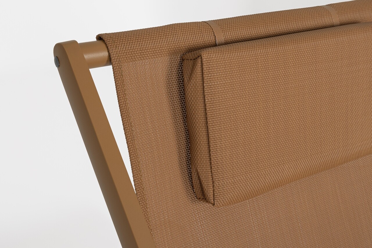 Sezlong Taylor, Bizzotto, 60.5 x 101.5 x 73.5 cm, aluminiu/textilena 2x1, maro pecan