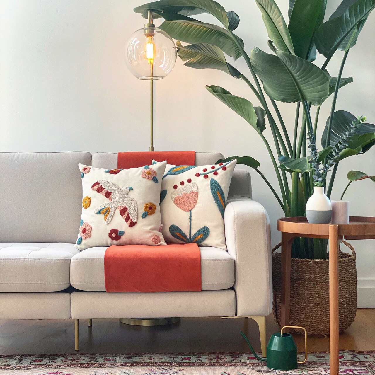 Perna, Lilly, 43x43 cm, Material: 20% in, 80% poliester, Roz / Roșu / Verde Azur - 1 | YEO