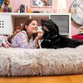 Perna de podea pentru relaxare Human Dog Bed XXL, InnovaGoods, 190 x 140 x 25 cm, poliester, bej